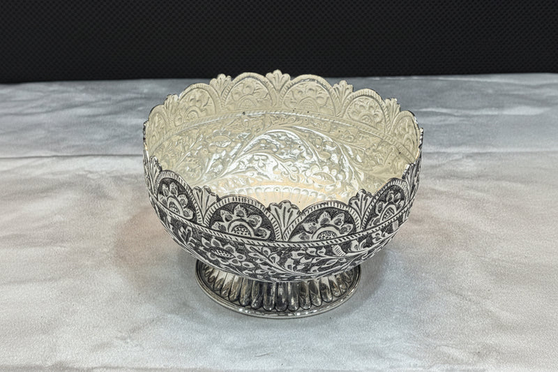 kanika_jain83's tweet photo. πͺβ¨ German Silver Antique Finish Fully Carved Big Bowl with Stand
π SHOP NOW
π Website: https://t.co/Zo4PNiCmw2
ποΈ Etsy Shop: https://t.co/t11Y9YOtoi
πLink in bio for quick purchase
#GermanSilver #ServingBowl #FruitBowl #PoojaDecor #PrasadamBowl #HomeDecor #TempleDecor https://t.co/1ldFnZ8iXf