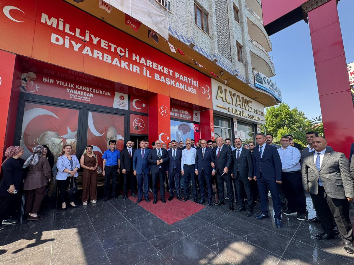 musakucuk2934's tweet photo. 📍Diyarbakır

MHP Gümüşhane İl Başkanımız Mete Kaya ile birlikte, MHP Diyarbakır İl Başkanımız Miktat Arslan’ı, kıymetli teşkilat mensuplarımızı ve ülküdaşlarımızı ziyaret ettik.

Misafirperverlikleri ve samimi ev sahiplikleri dolayısıyla Sayın İl Başkanımıza, teşkilat üyelerimize ve tüm ülküdaşlarımıza teşekkür ediyor; çalışmalarında başarılar diliyorum.