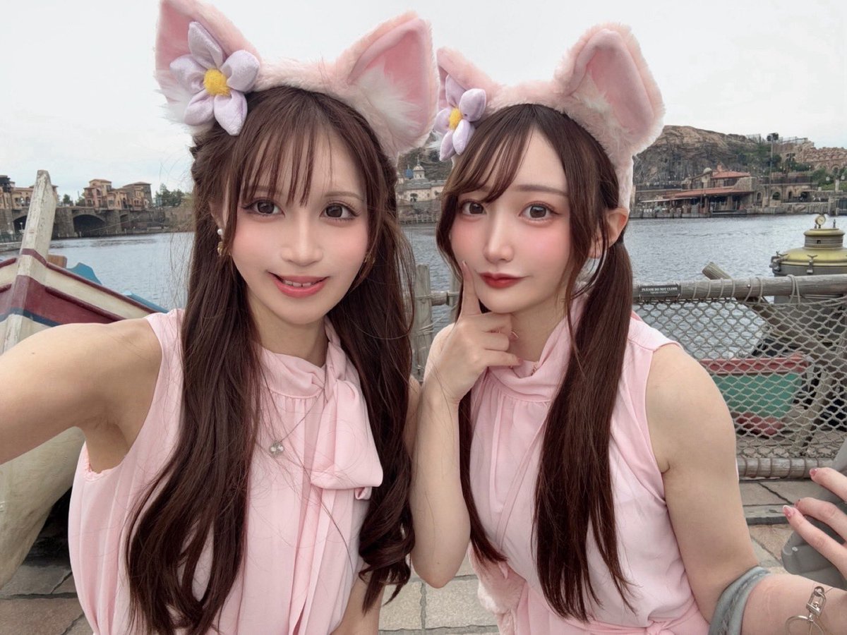 izm0131's tweet photo. らぶななこっちとディズニーデート🩷
リーナベルコーデ🐈💕
7/11(土)の撮影会は白石ななこちゃん、北原有紗ちゃんとのセッションの部(4部)もあります📸
まだ個撮埋まってないのでご予約お待ちしております🥹🙏
#レースアンバサダー
#JLOC
https://t.co/hNxACRF0bR https://t.co/EWquycT6KO