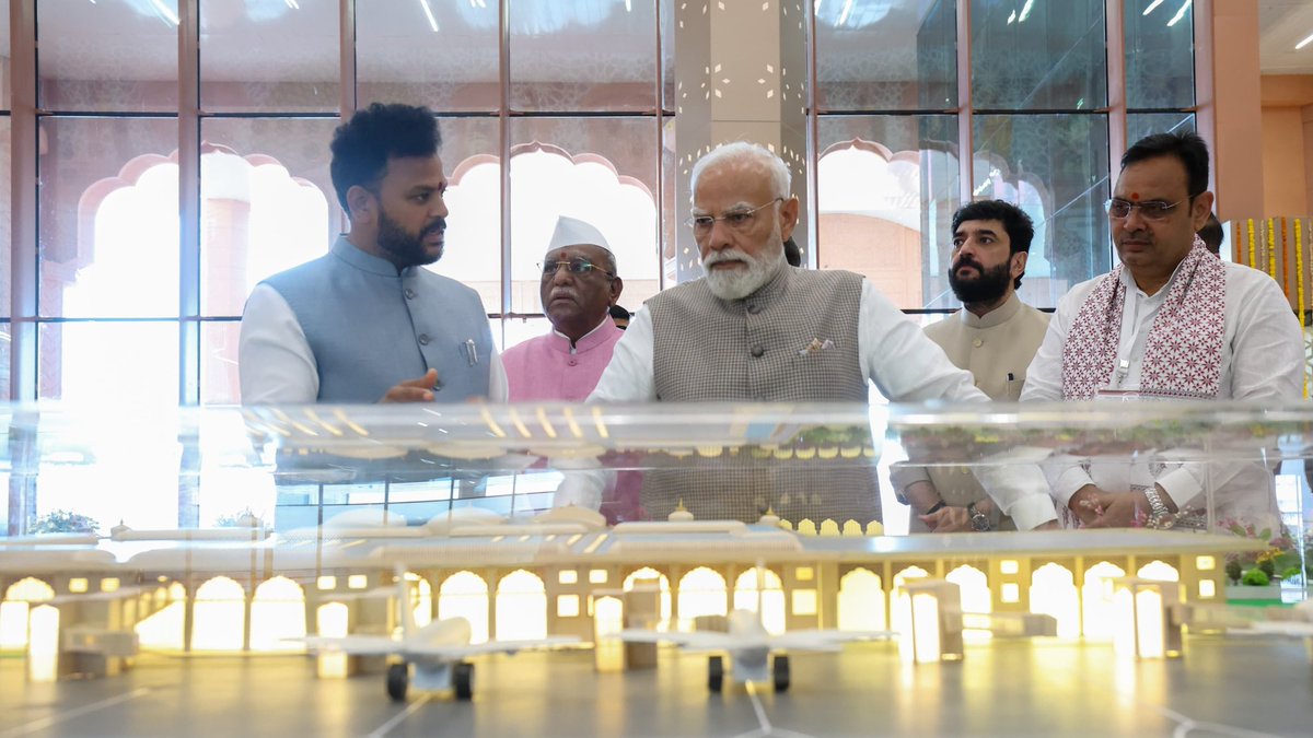 RamMNK's tweet photo. Hon’ble PM @narendramodi Ji inaugurated the new terminal at Jodhpur Airport today. A reflection of the vision of Vikas bhi, Virasat bhi, this world class terminal will strengthen Marwar’s connectivity while opening new avenues for tourism, trade and economic growth across Rajasthan.

• ₹480 Cr investment
• 20 lakh annual passenger capacity
• 12 aircraft parking bays
• Green, future-ready design