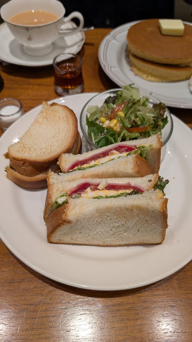 tacos0318's tweet photo. ごはん！おしゃれ！ https://t.co/4TG3GeDzI4