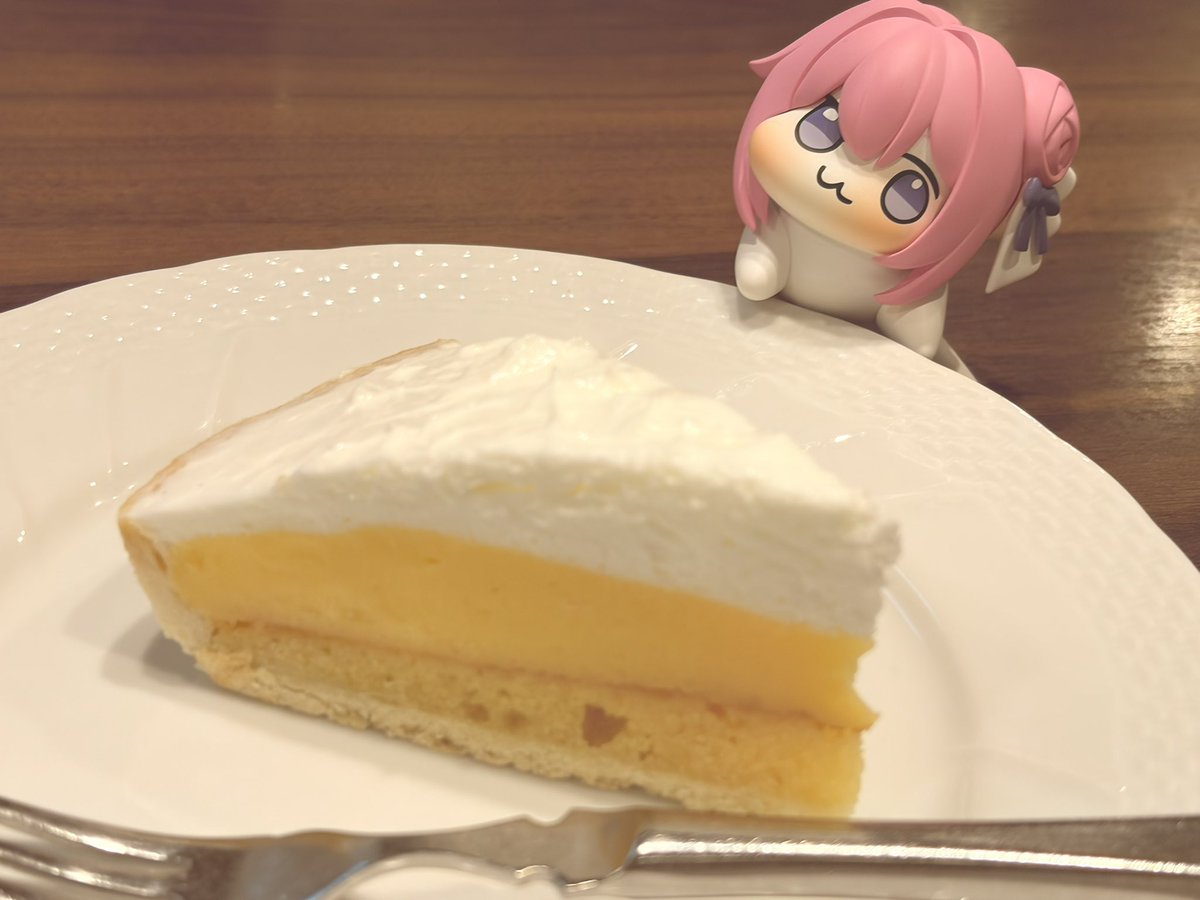 taro7005's tweet photo. ケーキ貰えると思ってるDORO https://t.co/oYlFTK3GUc