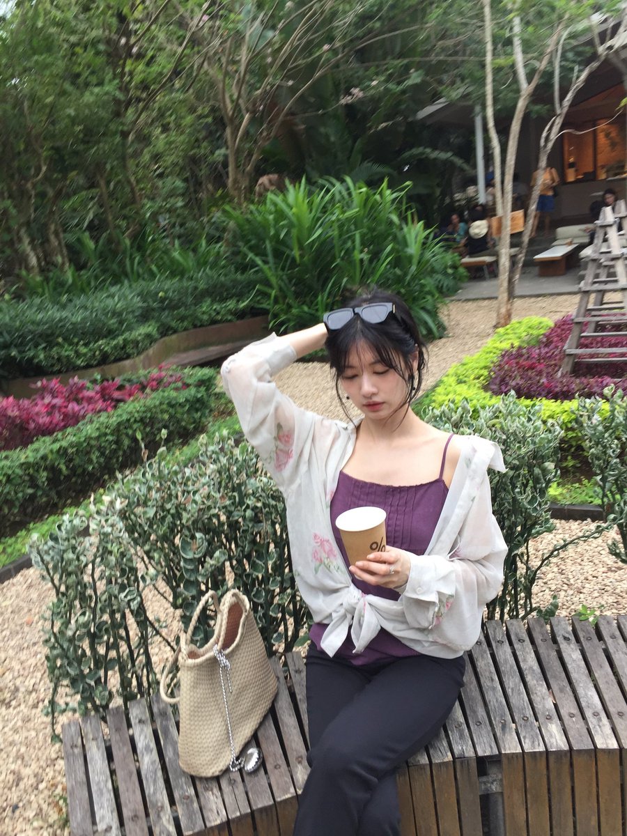 ayaksafn's tweet photo. mksih udah buang kamera bututmu itu kak 😭❤️ https://t.co/fFQ014ta2b
