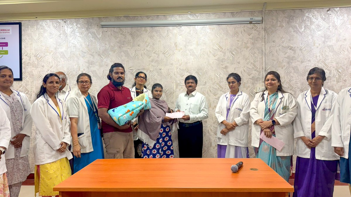 AcsArunkumar's tweet photo. Happy to share the occasion of my birthday through an act of giving by presenting a cash gift of ₹10,000 each to four newborns at SLMCH. Joined by the faculty from the Departments of Obstetrics &amp; Gynaecology, Paediatrics, and Anaesthesiology.

#DRMGR #MGRERI #SLMCH #birthday https://t.co/TJ7tW6Hxtu