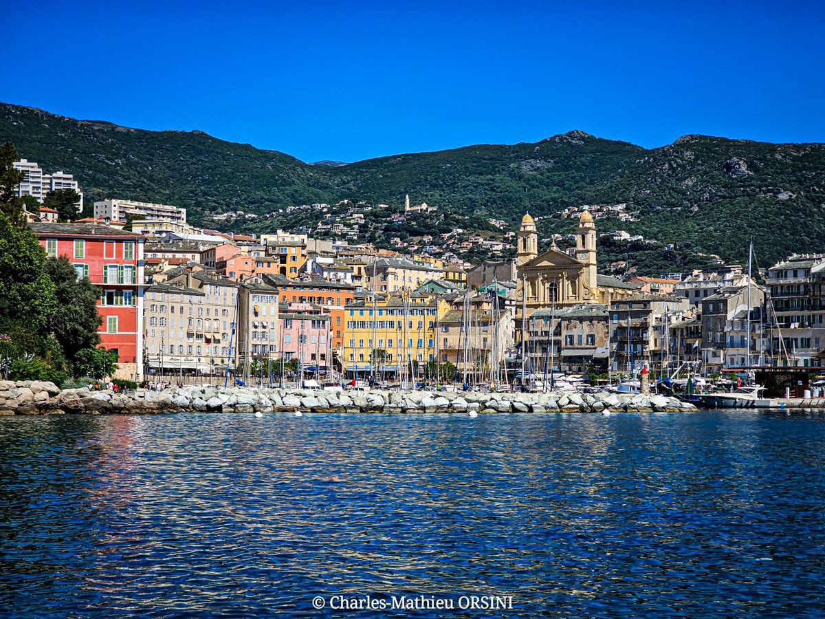 Charles_MCMXCV's tweet photo. ➡️ BASTIA - 24.05.2026 

​Ⓒ Charles-Mathieu ORSINI 

​Bonghjornu. Ritratti di Bastia. 

​#corsica #bastia #visitcorsica #blue #sea 

2/2 https://t.co/6SufEPaQri
