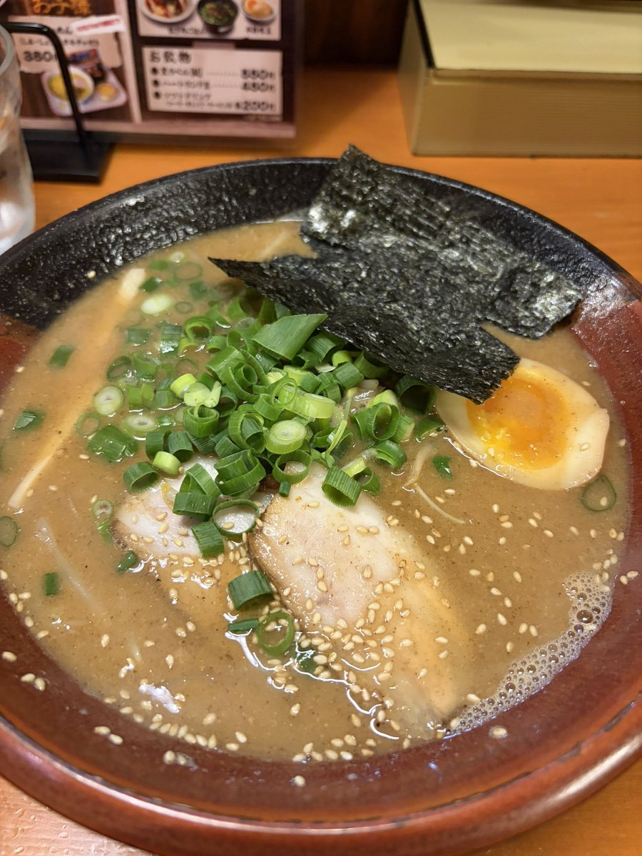 osubanntyou's tweet photo. 吉山商店
濃厚魚介焙煎ごまみそらーめん　大盛

20周年おめでとうございます！ https://t.co/OEX7OmMy7M