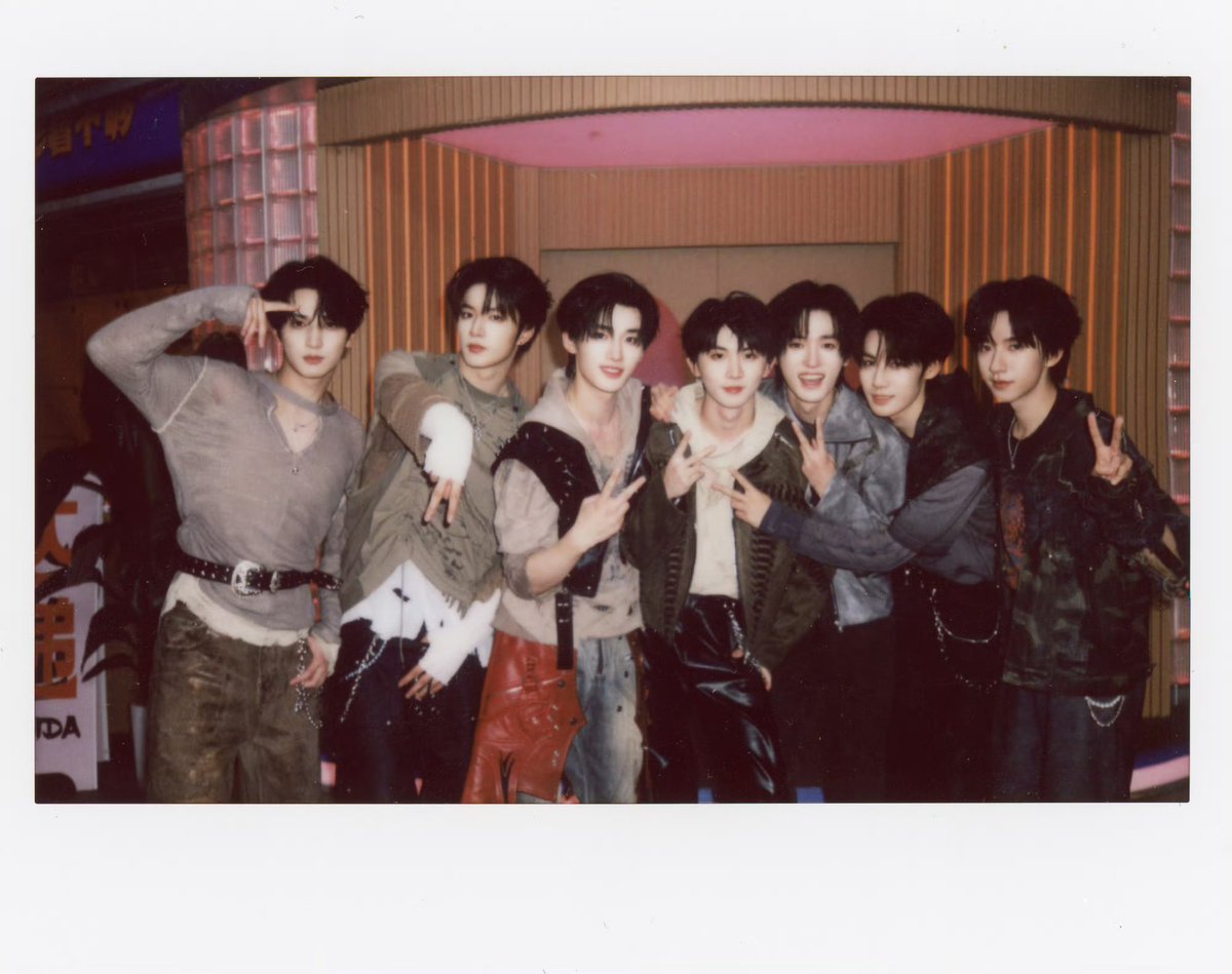 saymorjorr's tweet photo. Hi6 x TNT时代少年团 ♡‌⁺₊˚ https://t.co/G6yqtbCEw0