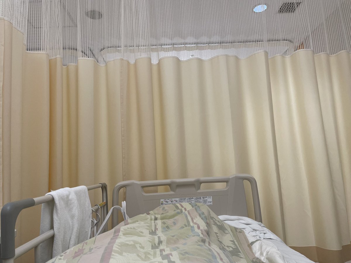reminco's tweet photo. 政治家御用達な虎ノ門病院に🏥
急遽入院してました💦

ヘルニアで激痛で動けなくなって深夜に搬送な感じで��たｲﾀｲ…(´•̥ω•̥`)

あとの請求がいくらくるのかこわい😱 https://t.co/dhToiLrHaK