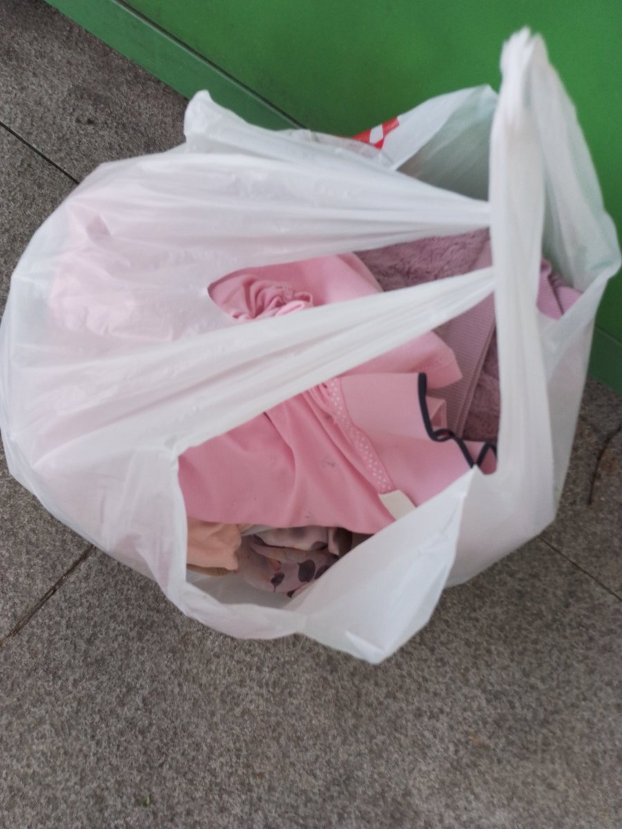 voicy111's tweet photo. Cleared out my closet u0026 found 10+ gently used clothes I no longer need! Donate them to local charity – small acts make a big difference. #OldItems #SustainableLiving https://t.co/imvkR8kNf8