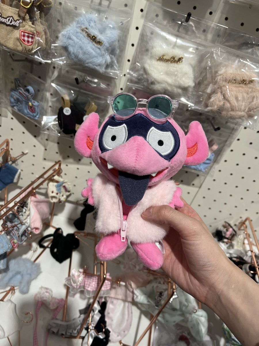 523Hop's tweet photo. 大会後ぷりんちゃんとぬい活ショップいってきた🎀🎶
これはドフラミンゴベロバー https://t.co/NlvK8jx2cp