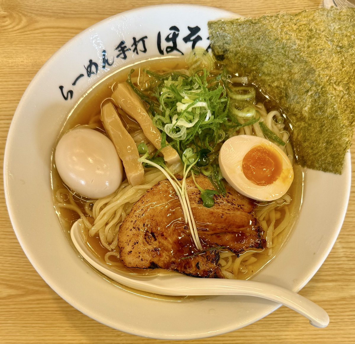 himadog's tweet photo. 昼ラーのほそ乃さん🍜

冷製煮干し冷やしらーめん〜冴〜

娘と一緒にニボチャージ🐟

追い冷や飯で冷やし茶漬けも👍 https://t.co/HrOMCYJSLi