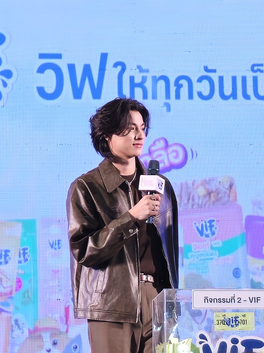 poo976's tweet photo. สุดหล่อ🥰

GULF​ WITH VIF IN KKN
#VIFKhonkaenxGULF
#GulfKanawut https://t.co/9JszPSkRLB