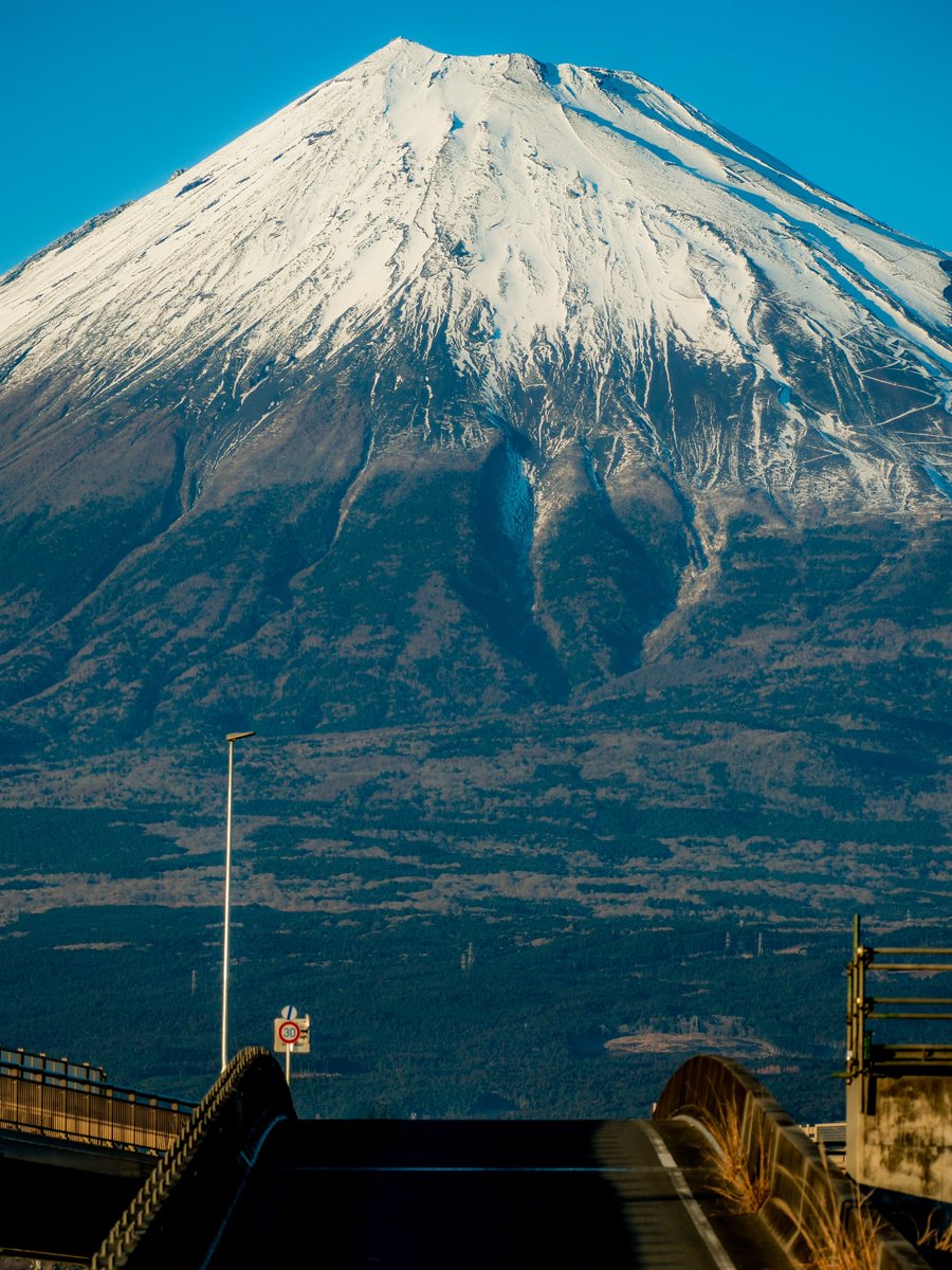 96317Abbas's tweet photo. Mt Fuji, Japan 🇯🇵🌸 https://t.co/7JQYaLWul5