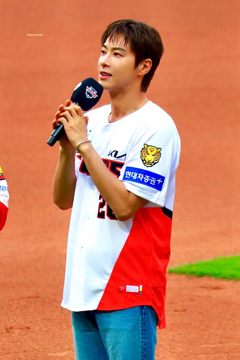 k_d0_h_60's tweet photo. 260704 
#UKNOW #유노윤호 #정윤호 

Thank you!🐯 https://t.co/IbJ4eaKfKZ