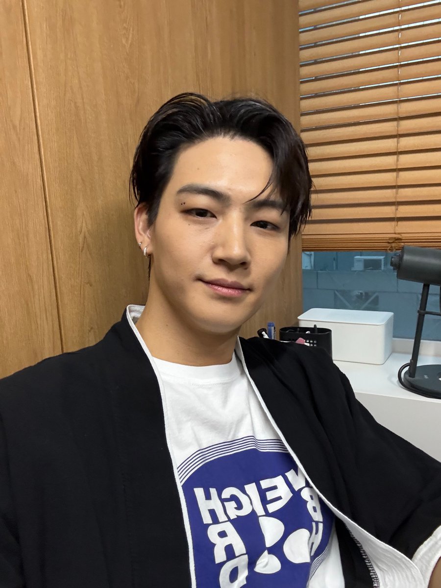 DAYDEF_'s tweet photo. #JAYB : Just a selca… https://t.co/hJK1eWSnDU