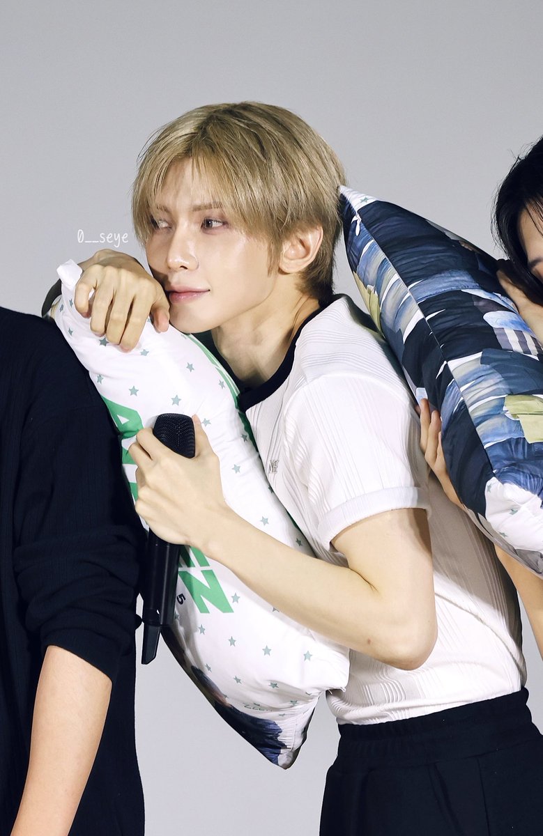 0__seye's tweet photo. 260704 음중 미팬 #여상 #YEOSANG 👼🏻🪽 https://t.co/YcUcpaC7n0