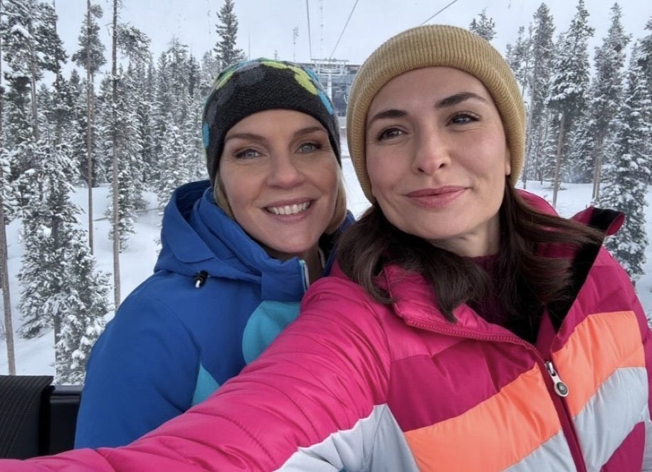 chloedarko's tweet photo. release the selfie vault, we need more https://t.co/0E1yYik6HV