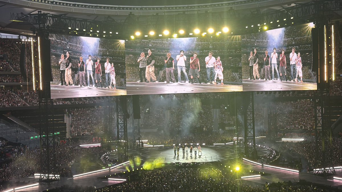 ali⁷ is seeing BTS ⦿ ☰ ☲ tweet media