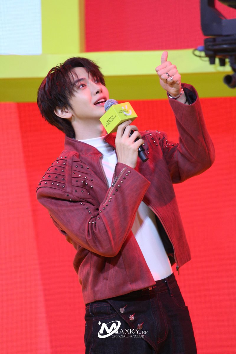 maxky_fc's tweet photo. ไม่ว่า #6Code จะยืนอยู่ที่ไหนคุณจะถูกรักอยู่เสมอ 🥰

MAXKY AT CENTRAL NORTHVILLE

#BEAUTRIUMxMAXKY https://t.co/DdDbU6JhrU
