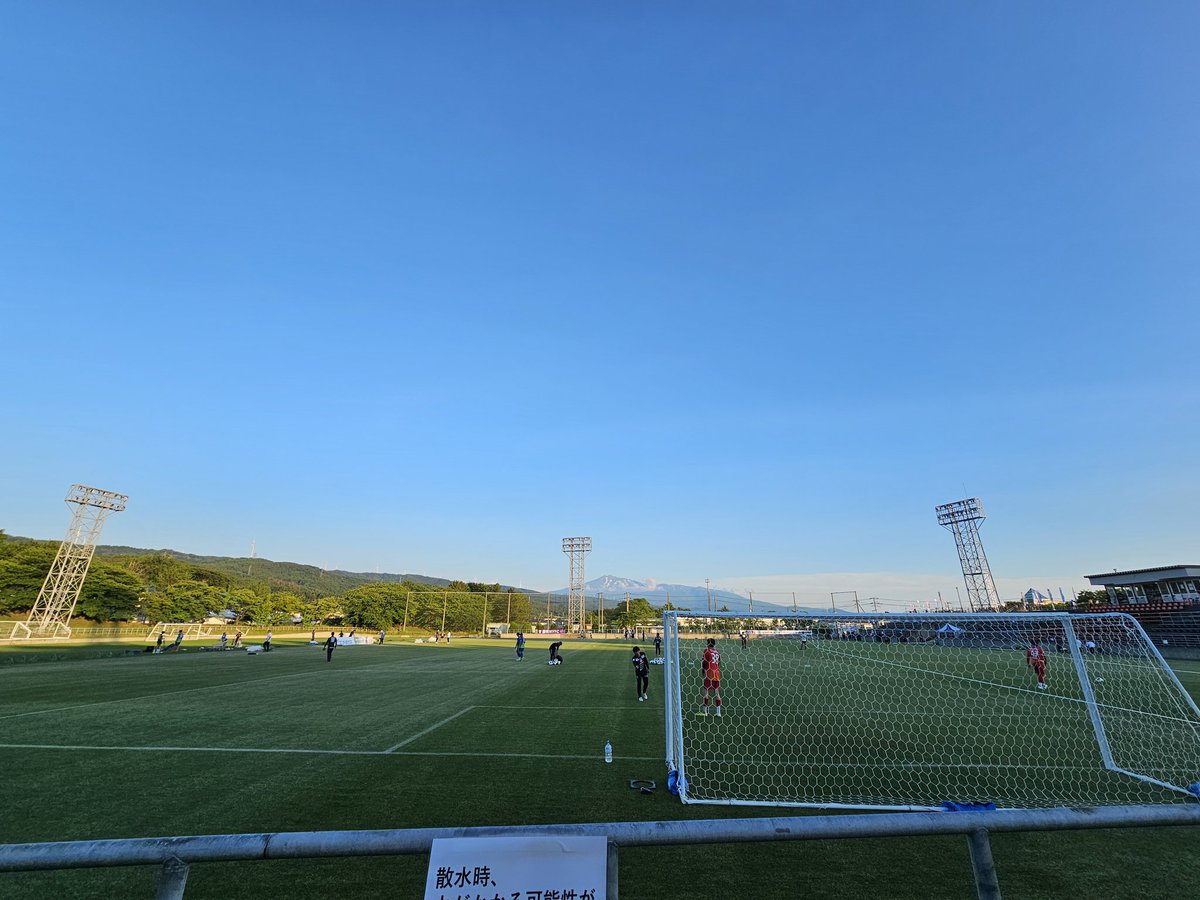 ykgk23's tweet photo. 3本目終了
合計【🔵👹秋田(1️⃣🆚️2️⃣)藤枝🐦‍⬛🟪】
サイドからクロスに川上選手が合わせ同点ゴールもその後失点し、FT
課題、手応え両方感じた一戦
開幕まで残り1ヶ月
選手を信じ秋田一体で闘っていきましょう‼️
#ブラウブリッツ秋田
#ブラウブリッツ秋田2026_27シーズンへ
#JリーグプレシーズンマッチINにかほ
#秋田藤枝
#秋田サポ仁賀保遠征