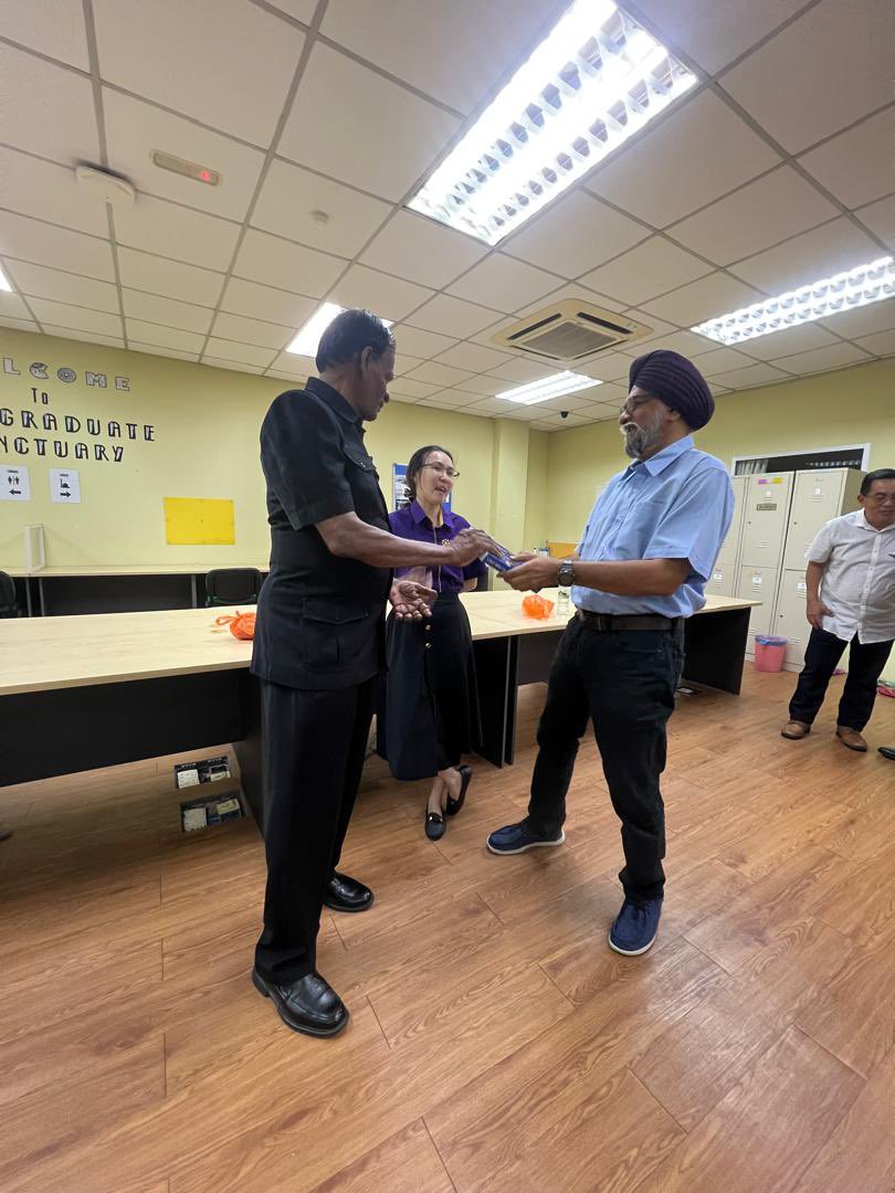 CILTSelangor's tweet photo. CILTM Selangor Section successfully held its Extraordinary General Meeting (EGM) today at MITRANS, UiTM Shah Alam. The meeting addressed key governance and compliance matters, reaffirming our commitment to transparency and institutional excellence. #CILTM #Logistics #Governance https://t.co/ucj0YLsrvS
