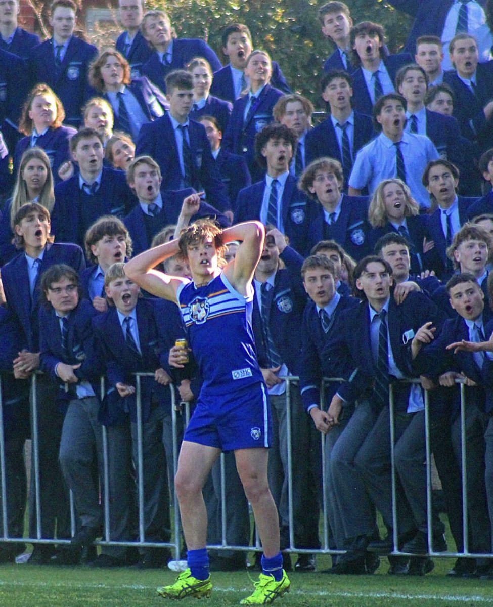 iberorogue's tweet photo. God bless the Australian youth 🇦🇺 https://t.co/kaYVfXjPhB