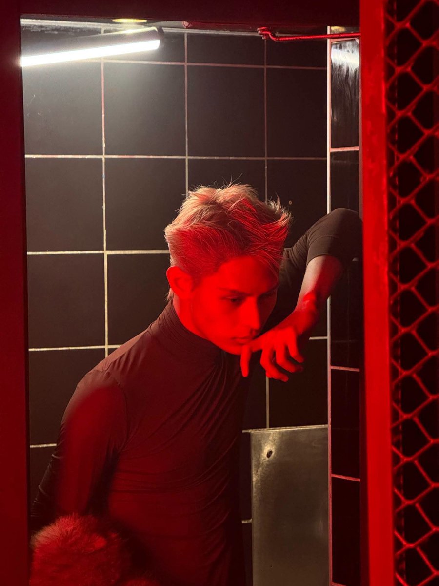cheecookiee's tweet photo. @GQKOREA @YSL @cortis_bighit James and Saint Laurent create a powerful and unforgettable impression.

JAMES ASCENDS IN YSL GAZE

#JAMESxSaintLaurent
#SaintLaurentSS27 https://t.co/YmzaO3Lrgm