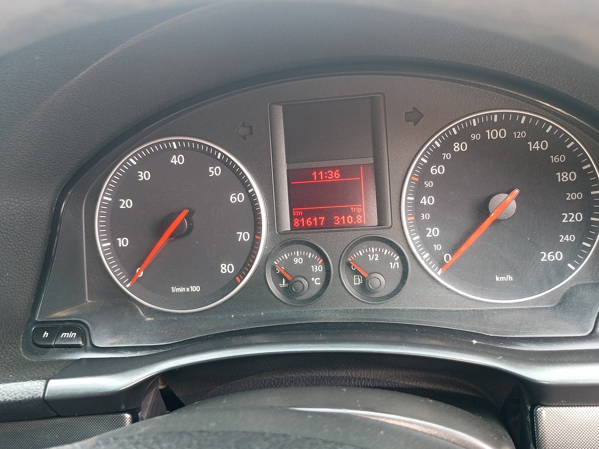 KaraniMotors's tweet photo. 2006 VW Golf 
🔸1.6L turbocharged petrol engine 
🔸 Automatic transmission 
🔸81***km true mileage 
🔸 Locally assembled unit
🔸Accident free, original paint 
🔸Finance options available 

680k💰. DM for more info ✉️ https://t.co/WZv4qJWROt