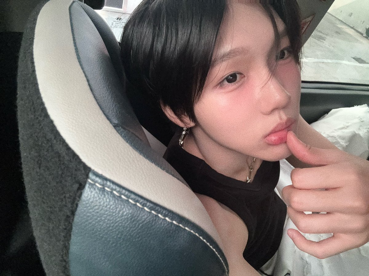 0729films's tweet photo. who is he trying to seduce https://t.co/IdW6DPA4ZV
