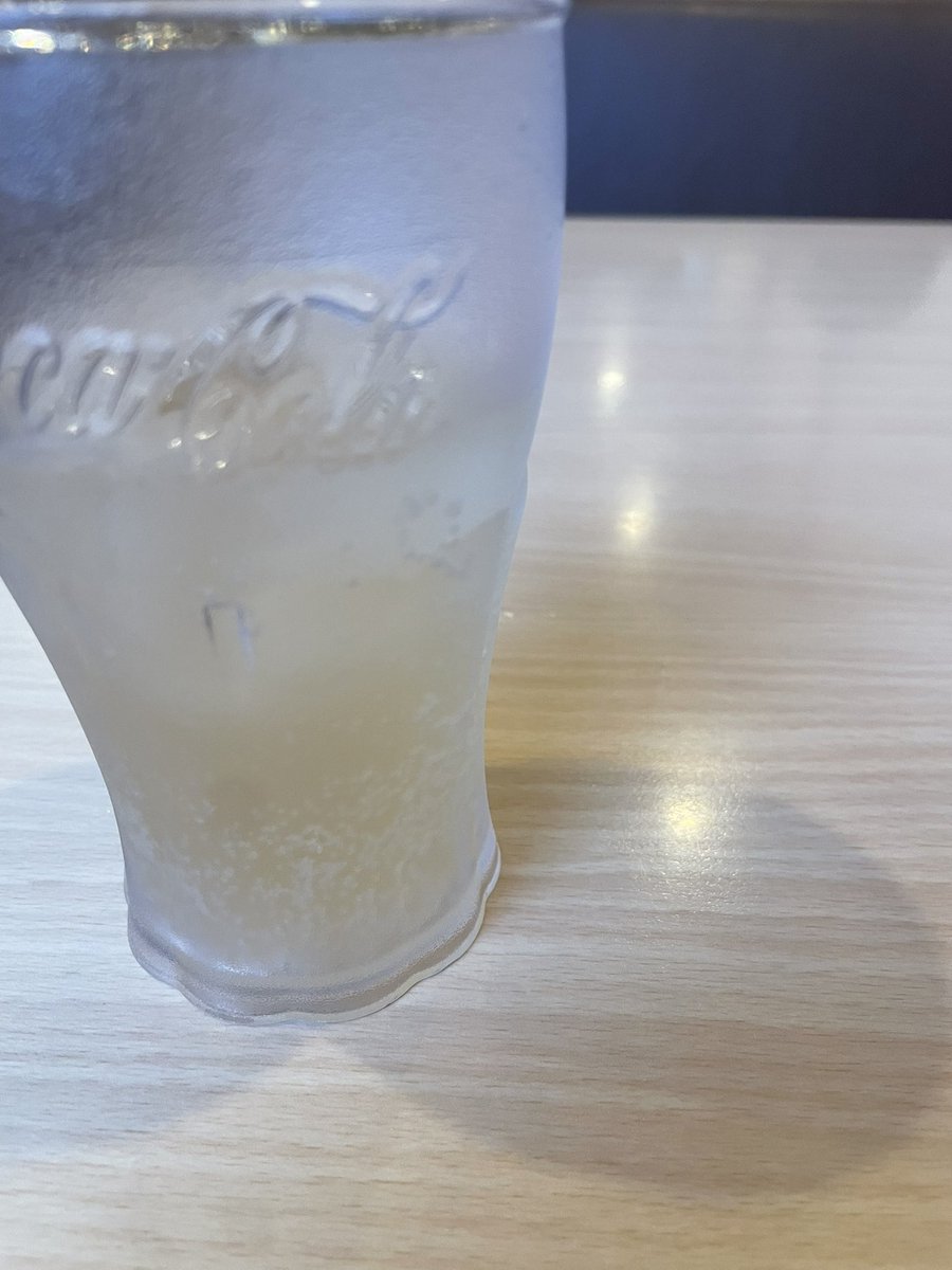 tabekkokkebat's tweet photo. 久しぶりのジョイフル
進化してる
紙のチケットないんだね https://t.co/HByE8DLDks