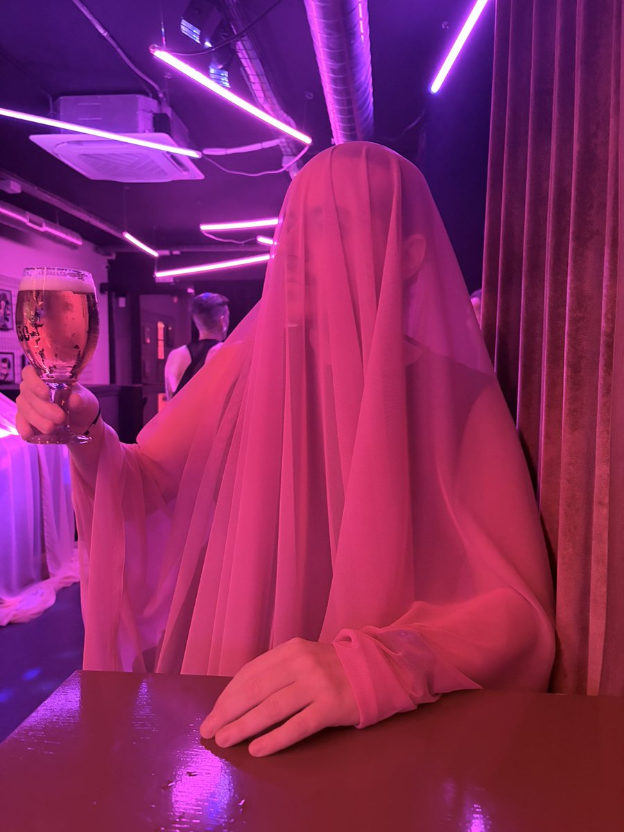 Genasik's tweet photo. The #confessionsII listening party yesterday was an absolute blast even though I struggled with drinking 😅 https://t.co/eDN1DPVW3j