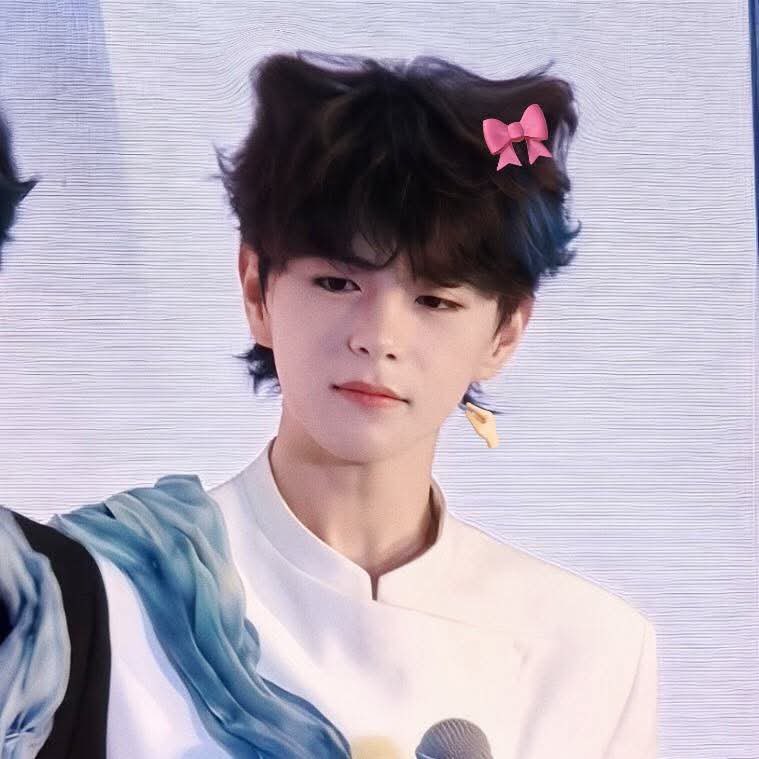 hannawithanh_'s tweet photo. protect him on the internet is not enough i need a 🔫

#lyusitong #aylio https://t.co/m75ovEFmO8