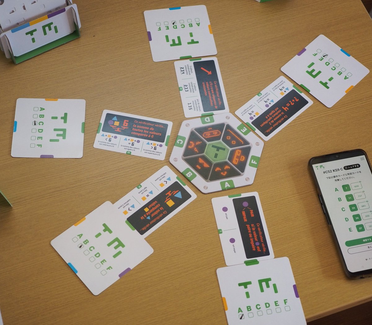 matz_jon's tweet photo. デイリーチャレンジはロボットに勝ったんで、やや難しめにチャレンジっ!カードは次男10歳のセレクト、さあ解けっ!
#TuringMachine https://t.co/dAsDsFZQ6g