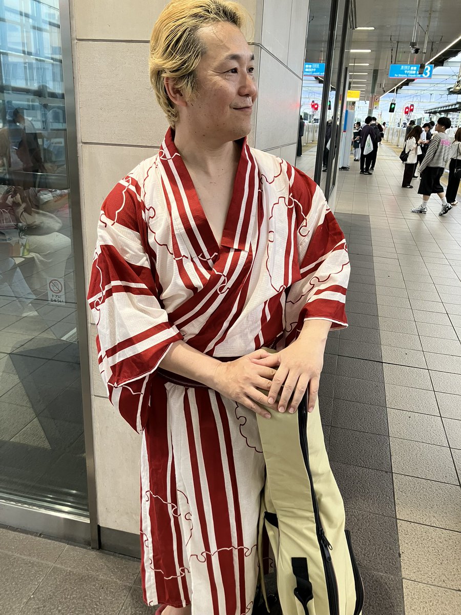 Ulailai's tweet photo. Today’s Live🚩

今夜は浜焼太郎経堂店

「居酒屋流れ歌」

酒の肴に
歌が一曲あればいい

20:00〜

一緒に唄おう🏴‍☠️ https://t.co/4u1vbvHs9O
