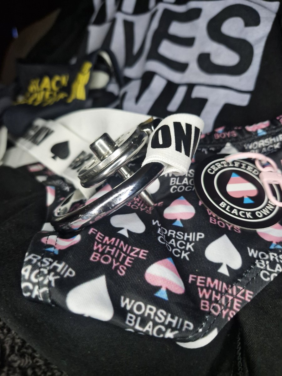 lockedwhiteboi_'s tweet photo. Haha lol nah, there's no way 😆😬💀
Unless...
#beta #whiteboi #pussyfree #permalocked #sissy #whitesurrender #staylimp #bbcworship #chastitycage https://t.co/fxEuYmQCQc