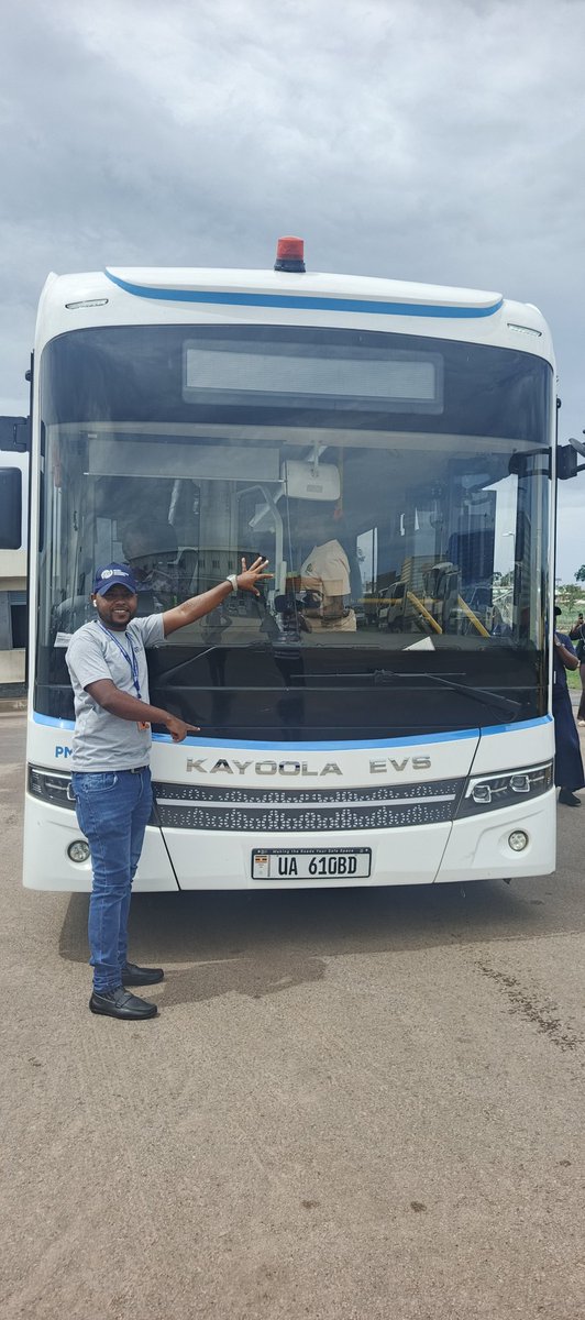 GideonSsekidde's tweet photo. Time to move that group trip from the chat to the road.
Executive 12 m #Kayoola.300 km full-charge range, seats 57.
This is group travel, upgraded.
#GoldenPosts #ElectricExperience #KayoolaEVS #UgandaBuilds @ebusxpress @KiiraMotors @GovUganda @MoWT_Uganda @GCICUganda https://t.co/72Z84QDcQ4