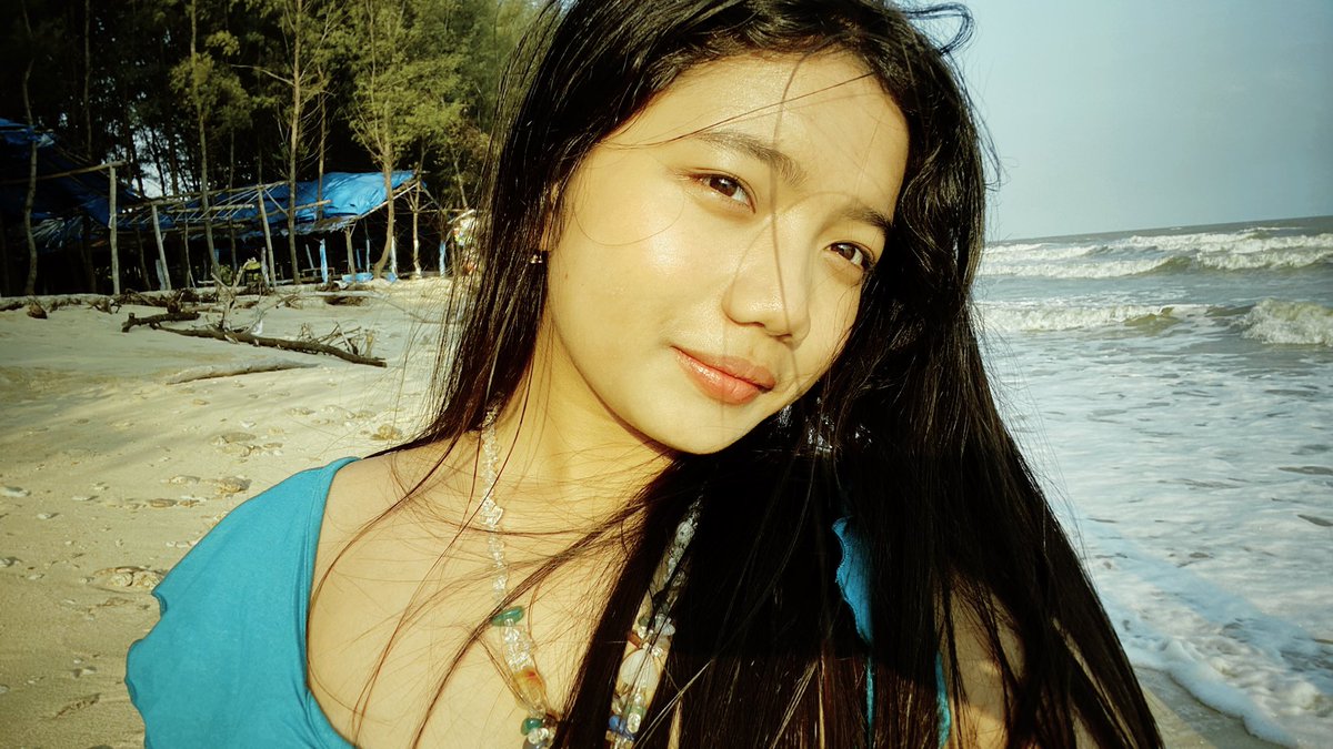 ilovemisosupp's tweet photo. #beachdate 😳😳 (ldr koreya indo) https://t.co/I8WK37lrjk