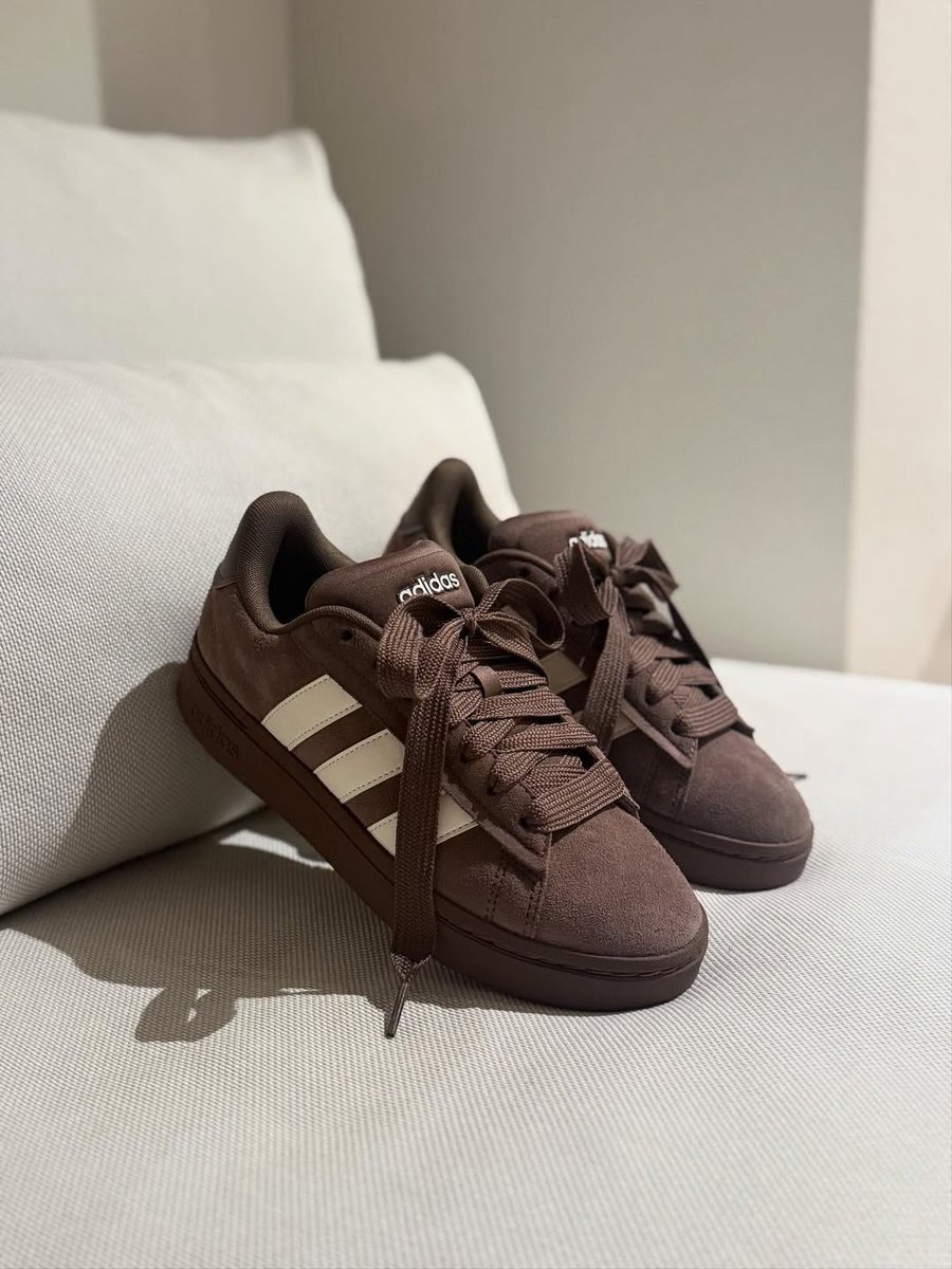 sneakersfandom's tweet photo. https://t.co/45Y4G2UQ7B