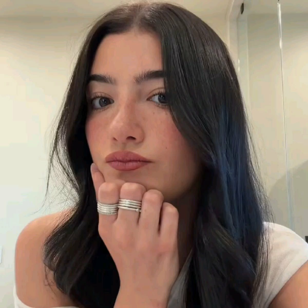 slaveboy_01's tweet photo. I WANT TO RUIN MY LIFE FOR CHARLI https://t.co/CeS0zgIL0X