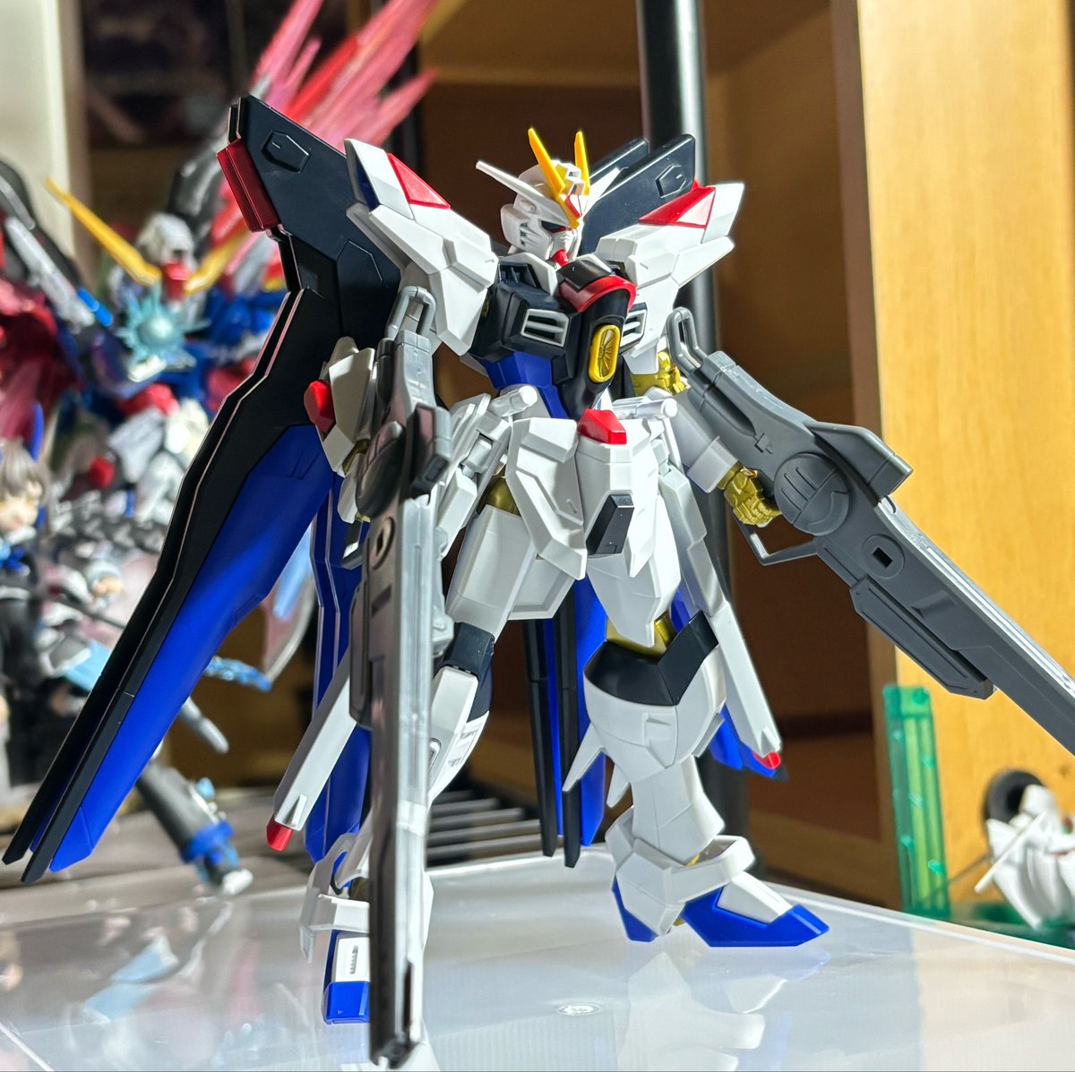 mimoja3hobby's tweet photo. ついでに先日投稿したビフォーアフターもドーン！！！

カッコ良すぎて引く
オーブの格納庫にコレあったらテンション上がりすぎて倒れるわぁ(3/3) https://t.co/SZLKYRBplj