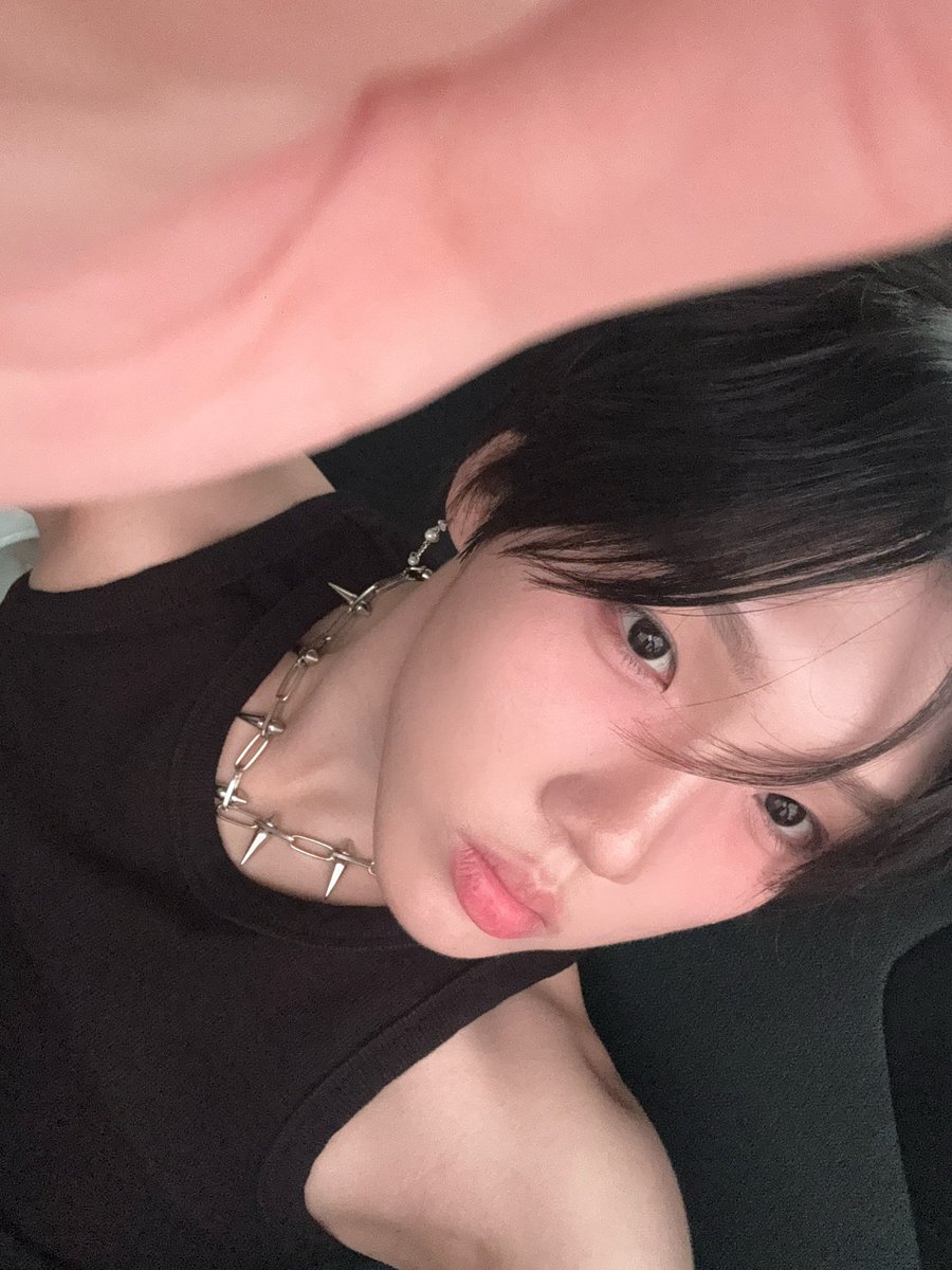 nerusx_'s tweet photo. 미쳣어…..? https://t.co/XQJsN7Cygu