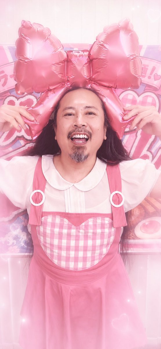 hatayome's tweet photo. なんとかライブ間に合い全然ロンちゃんは見えなかったけどカッケェギターと楽しい歌聴けてハッピーだった改めてお誕生日おめでとう、ロンちゃん！
可愛いロンちゃんのワンショは厄除け？魔除け？に待ち受けにしましたよろしくお願いします💋

#好きロン生誕祭2026
#チェキチェキロンちゃん https://t.co/XITRiUUurx