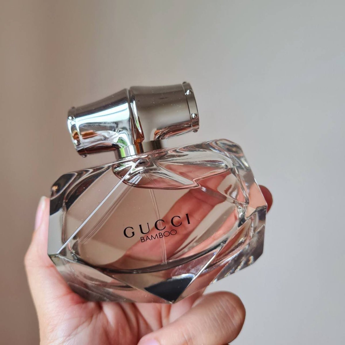 gucci 鞋男仿（微信10086082)-高仿的香奈儿香水【微信 