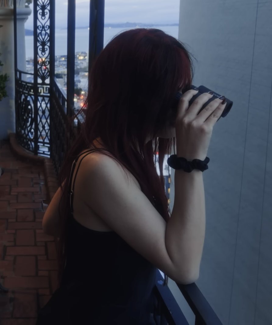 ᥴhℓ᥆ᥱ 𐒘𝛠 tweet media