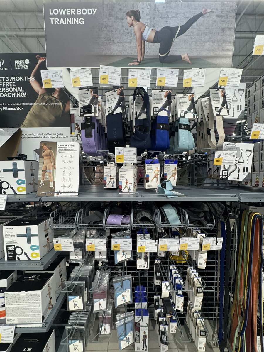 LucyMaster3's tweet photo. เดินๆ decathlon ตั้งใจมาดูแค่ energy gel 

สรุปอะไรก็น่าซื้อไปหมด กางเกงวิ่ง กางเกงซับในตัวละ 150-200 บาท 

รวมๆหมดไปเกือบ 800 หยิบเพลินเลย 🤣 https://t.co/POcvIEwKmw
