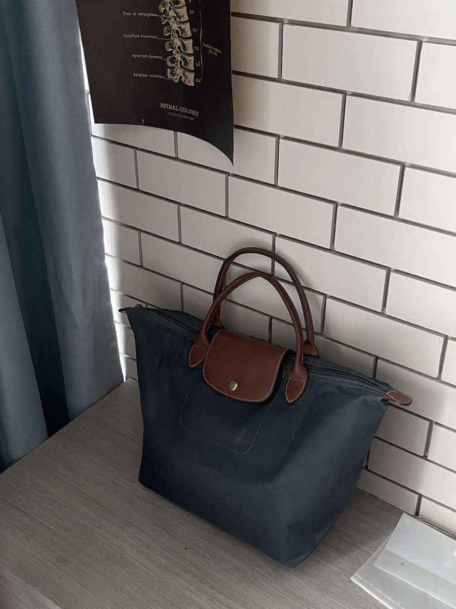 phalo63279's tweet photo. longchamp s(m)short 
ใบนี้ราคาตีลุ้นนะคับ

defect: 7/10
detail: navy
price: 590รวมส่ง

พตเดมคับ

#ส่งต่อlongchamp #ส่งต่อเสื้อผ้า https://t.co/cMVNLl8HRo