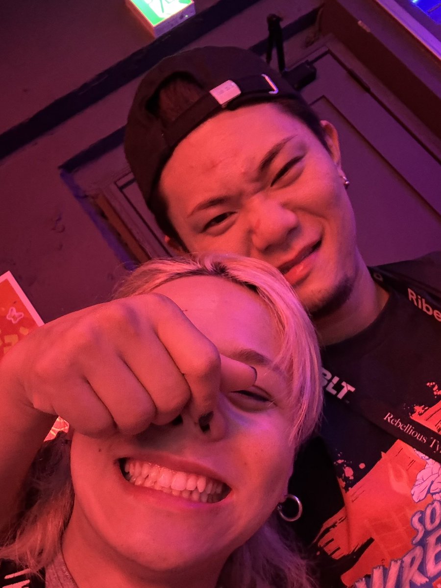 arashi_luchador's tweet photo. 昨夜は
大好きな先輩と🐷🍻
@Ishida__kaito
#GLEAT #BGI https://t.co/WrmGzz7Ps4