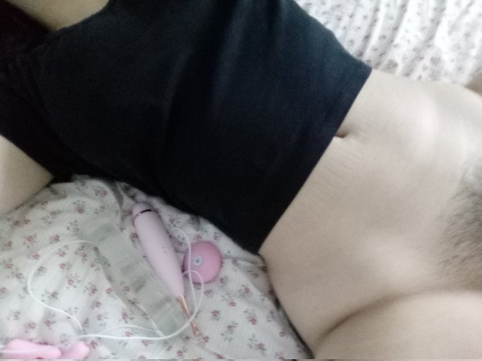 wjoiner2011's tweet photo. 오빠가 나 따먹어줄래?일주일동안 자위하지말고 나랑만나 잔뜩 모아둔거 안에 가득 싸주라❤#만날사람   #섹트 https://t.co/dIHuEQByRh