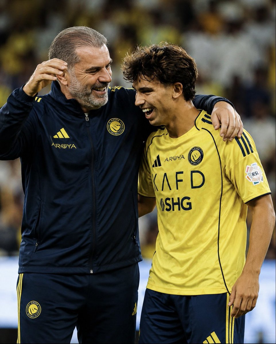 k_alsh3laan's tweet photo. من حق المُشجع النصراوي أنْ يفرحَ بقدومه، و يدعمه، و يترقبُ نجاحه.
لا أنْ يستكثر تفاؤلنا به، ويتحلطم ُويتشائمُ ضدَّه.
#النصر #بوستيكو_فرحيكو https://t.co/A096UpZspi