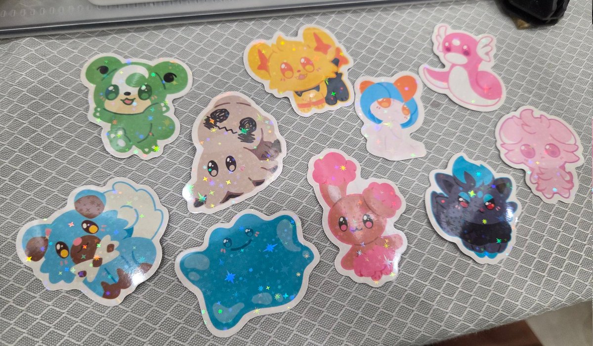 plupip tweet picture